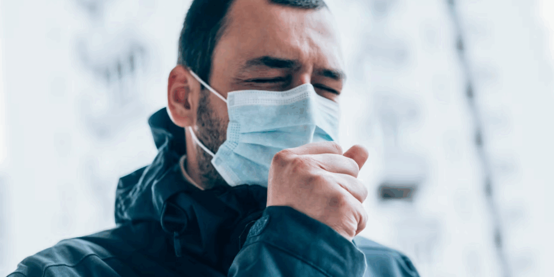 Hiver 2025 : pourquoi le masque et les gestes barrières font leur grand retour contre les virus ?