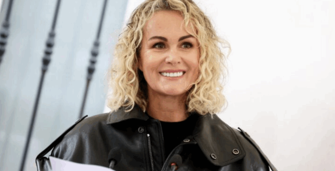 Laeticia Hallyday bouleversée : elle partage son Noël avec deux célébrités