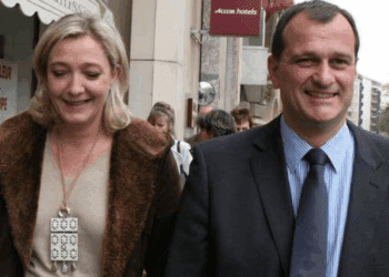 Marine Le Pen : qui est son compagnon depuis Louis Aliot ? 16 Marine Le Pen : qui est son compagnon depuis Louis Aliot ? Marine Le Pen : qui est son compagnon depuis Louis Aliot ?