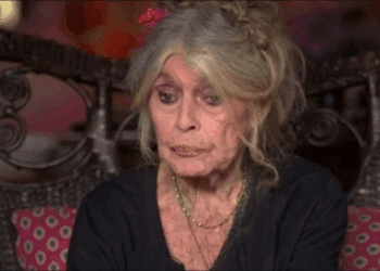 Disparition de Brigitte Bardot : les Insoumis partagés entre silence radio et critiques acerbes