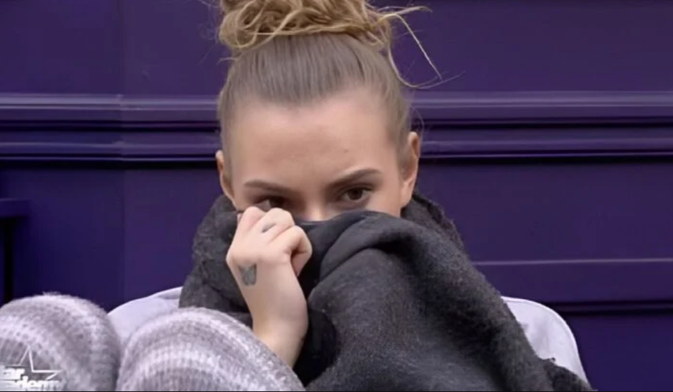 Star Academy : mauvais comportement de Léa face à Nikos Aliagas, elle se fait reprendre, « Je l&rsquo;ai déjà dit ? »