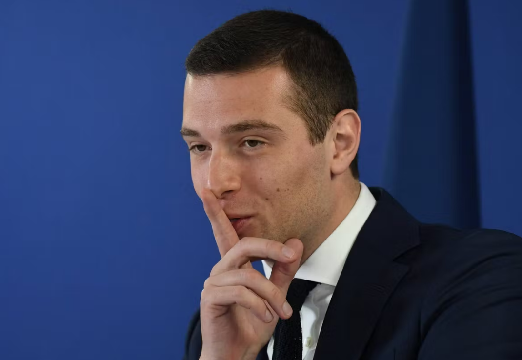 « Bardella est la nouvelle Brigitte Bardot » : la phrase qui a mis le feu aux réseaux 2 « Bardella est la nouvelle Brigitte Bardot » : la phrase qui a mis le feu aux réseaux Capture decran 2025 12 30 151613