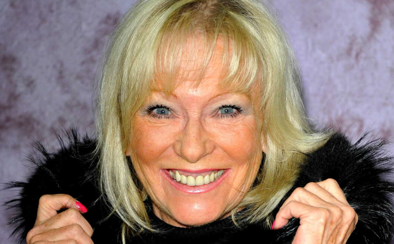 Disparition d’Evelyne Leclercq : Qui sont Céline, sa fille unique, et ses trois petits-enfants ? 2 Disparition d’Evelyne Leclercq : Qui sont Céline, sa fille unique, et ses trois petits-enfants ? Capture decran 2025 12 31 183132