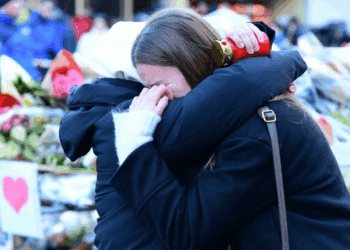 Laëtitia Brodard annonce le décès de son fils Arthur, disparu dans l’incendie de Crans-Montana