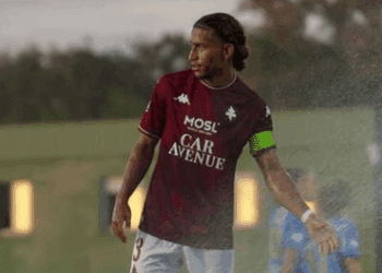 Incendie de Crans-Montana : "Il est reparti dans les flammes...", le geste héroïque d'un footballeur français pour sauver sa petite amie 18 Incendie de Crans-Montana : "Il est reparti dans les flammes...", le geste héroïque d'un footballeur français pour sauver sa petite amie Incendie de Crans-Montana : « Il est reparti dans les flammes… », le geste héroïque d’un footballeur français pour sauver sa petite amie