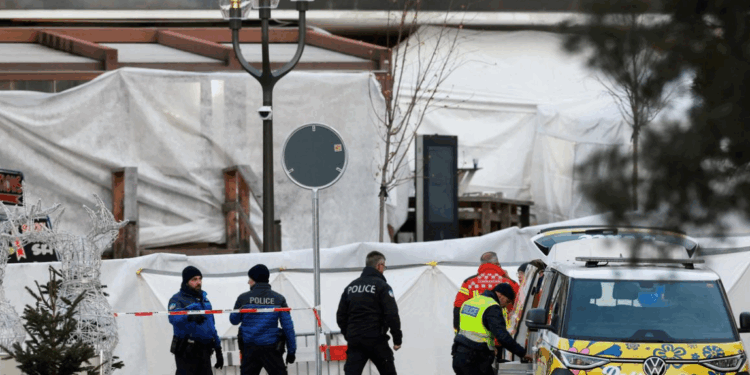 "Faites gaffe à la mousse" : la mise en garde d'un serveur de bar de Crans-Montana, 6 ans avant l'incendie mortel 1 "Faites gaffe à la mousse" : la mise en garde d'un serveur de bar de Crans-Montana, 6 ans avant l'incendie mortel Capture decran 2026 01 06 171755