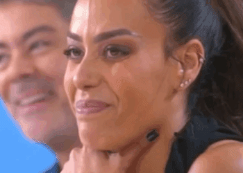 Marine Le Pen : « Une petite c… », Amel Bent se lâche dans C à vous