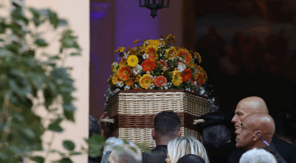 Obsèques de Brigitte Bardot : La créatrice de son cercueil explique pourquoi l&rsquo;actrice avait choisi de l&rsquo;osier