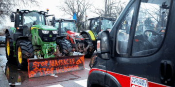 L&rsquo;action des agriculteurs à Paris est « inacceptable », le « ne gouvernement laissera pas faire »