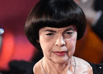 Mireille Mathieu, coeur à prendre à 79 ans : « Je vis avec… », voici la femme avec qui elle partage sa vie