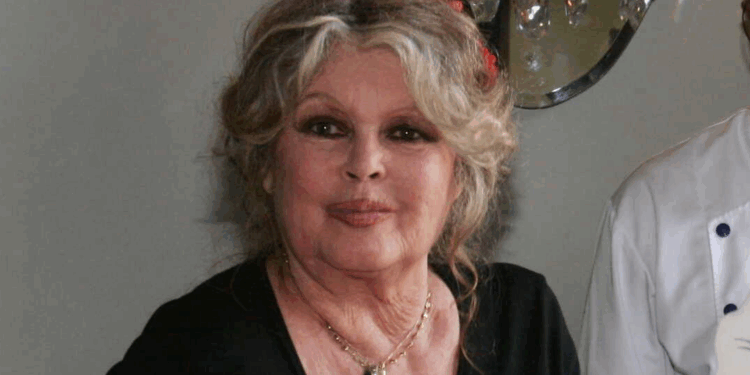 Obsèques de Brigitte Bardot : que portait-elle pour être enterrée ? 1 Obsèques de Brigitte Bardot : que portait-elle pour être enterrée ? Capture decran 2026 01 09 130207