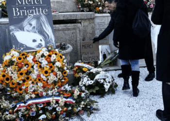 Obsèques de Brigitte Bardot : que portait-elle pour être enterrée ?