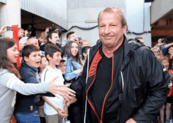 Le monde du football français rend hommage à Rolland Courbis