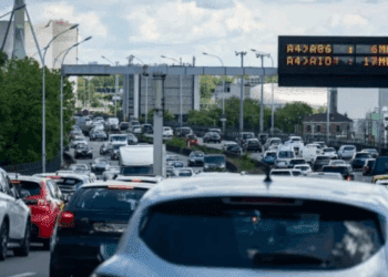 En 2026, se garer sera quasi-impossible : cette nouvelle loi va nuire drastiquement aux places de parking en ville