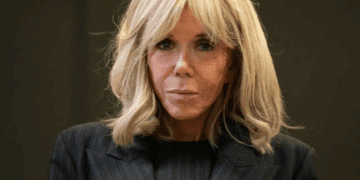 Brigitte Macron : “Tout est malheureux”, Jordan Bardella vole au secours de la Première dame