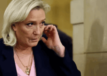 Marine Le Pen affirme n’avoir « aucun sentiment d’avoir commis le moindre délit », au premier jour de l’audience