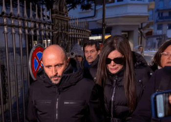 Incendie à Crans-Montana : la co-propriétaire du bar, Jessica Moretti, a joué dans une célèbre série de TF1