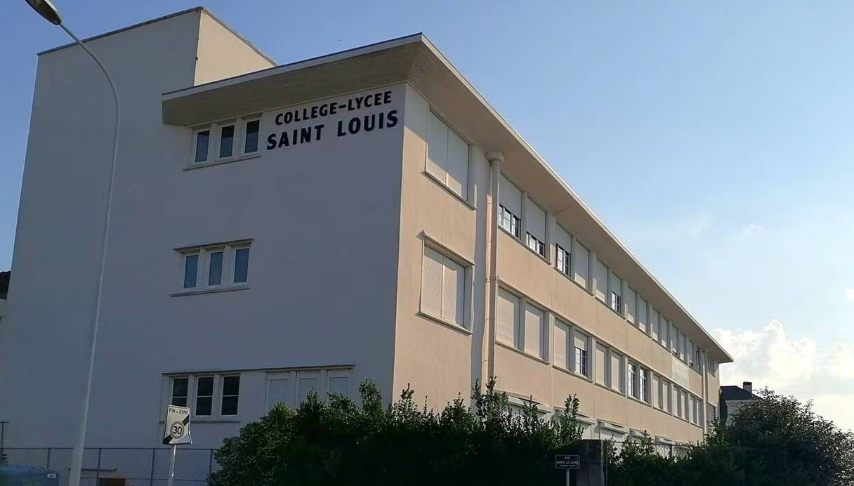 Enquête ouverte à Saint-Nazaire après le décès d’une collégienne de 14 ans… 4 Enquête ouverte à Saint-Nazaire après le décès d’une collégienne de 14 ans… Capture decran 2026 01 21 184618