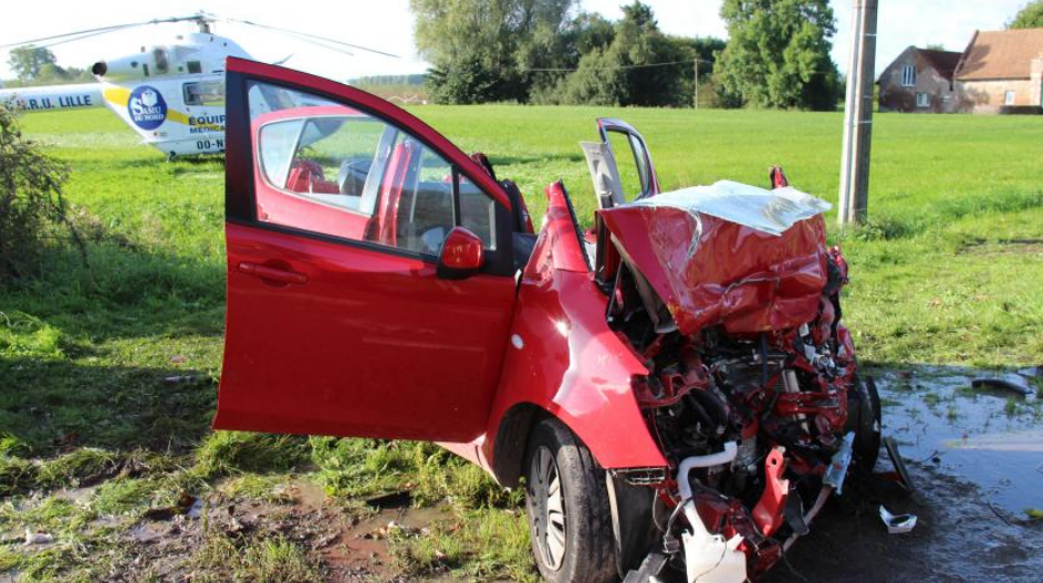 Une collision entre deux voitures coûte la vie à une adolescente de 17 ans 3 Une collision entre deux voitures coûte la vie à une adolescente de 17 ans Une collision entre deux voitures coûte la vie à une adolescente de 17 ans