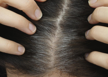 Quelle est la véritable signification, en psychologie, du fait de laisser ses cheveux grisonner naturellement ?