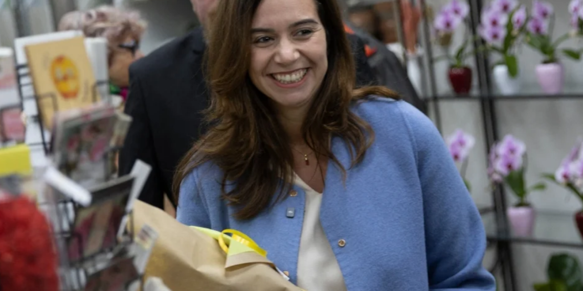 « Elle a dilapidé l&rsquo;argent des Parisiens » : Sarah Knafo brutalement honnête sur Anne Hidalgo en pleine campagne pous les Municipales