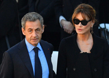 Proche de Sarkozy, Michel Sardou garde un œil sur Carla Bruni : “Ta femme, si elle veut venir diner…”