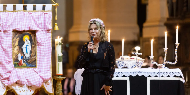 Jeane Manson, à la messe pour Brigitte Bardot : son hommage bouleversant 1 Jeane Manson, à la messe pour Brigitte Bardot : son hommage bouleversant Capture decran 2026 01 30 143957