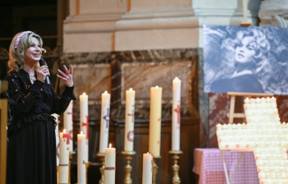 Jeane Manson, à la messe pour Brigitte Bardot : son hommage bouleversant 2 Jeane Manson, à la messe pour Brigitte Bardot : son hommage bouleversant Capture decran 2026 01 30 144012
