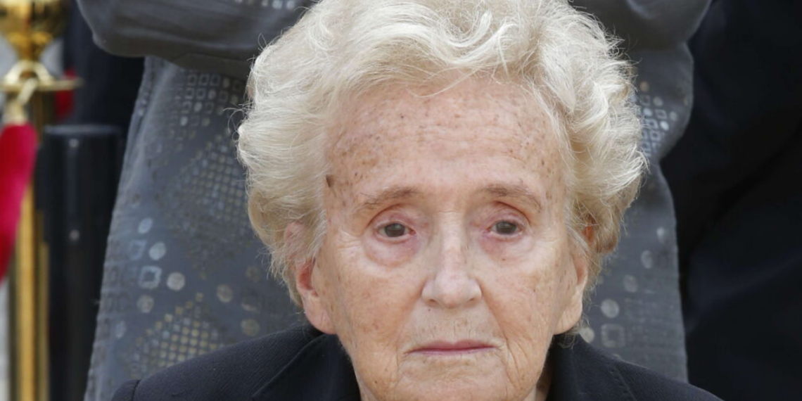 Bernadette Chirac, 92 ans, convoquée dans le bureau d’Emmanuel Macron avec sa fille, son gendre et son petit-fils