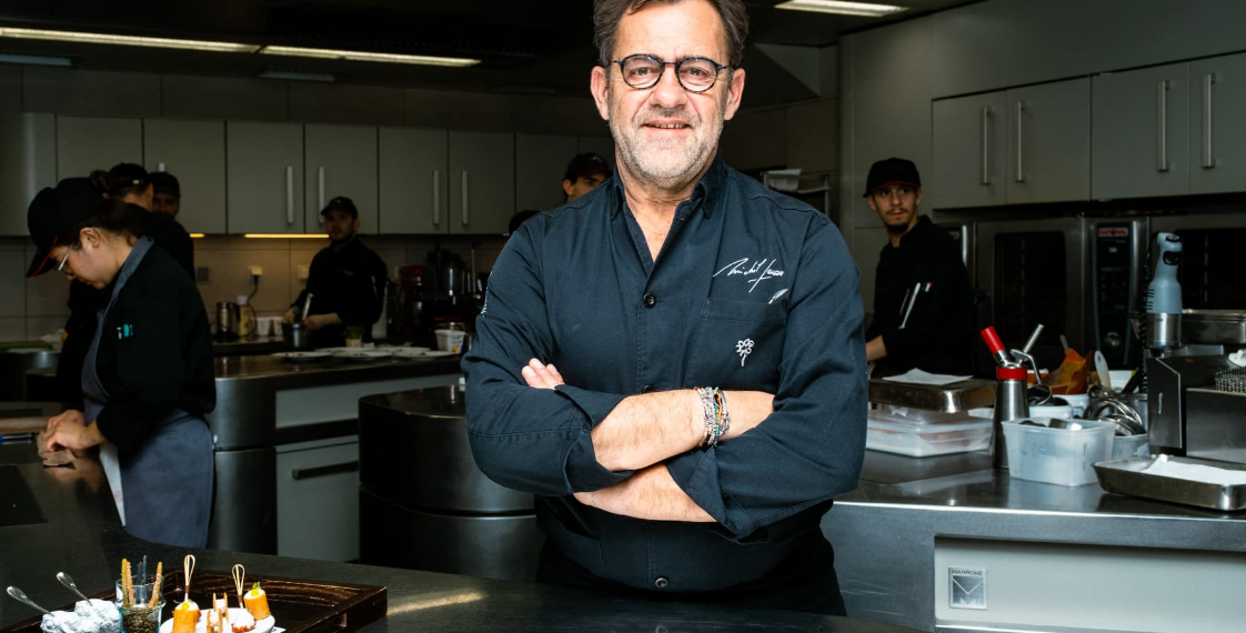 « Elle est où l&rsquo;éducation au goût? »: Michel Sarran critique le menu de la cantine de sa petite-fille à Paris, la mairie se défend