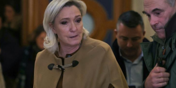 Procès RN: 5 ans d&rsquo;inéligibilité et 4 ans de prison dont un ferme requis en appel contre Marine Le Pen