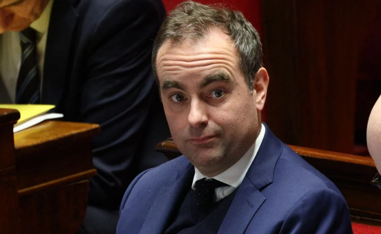 Sébastien Lecornu: "Ne parlez pas si vous...", cette règle stricte qui protège sa vie de couple si discrète 3 Sébastien Lecornu: "Ne parlez pas si vous...", cette règle stricte qui protège sa vie de couple si discrète Capture decran 2026 02 04 003910