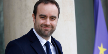 Sébastien Lecornu: « Ne parlez pas si vous… », cette règle stricte qui protège sa vie de couple si discrète