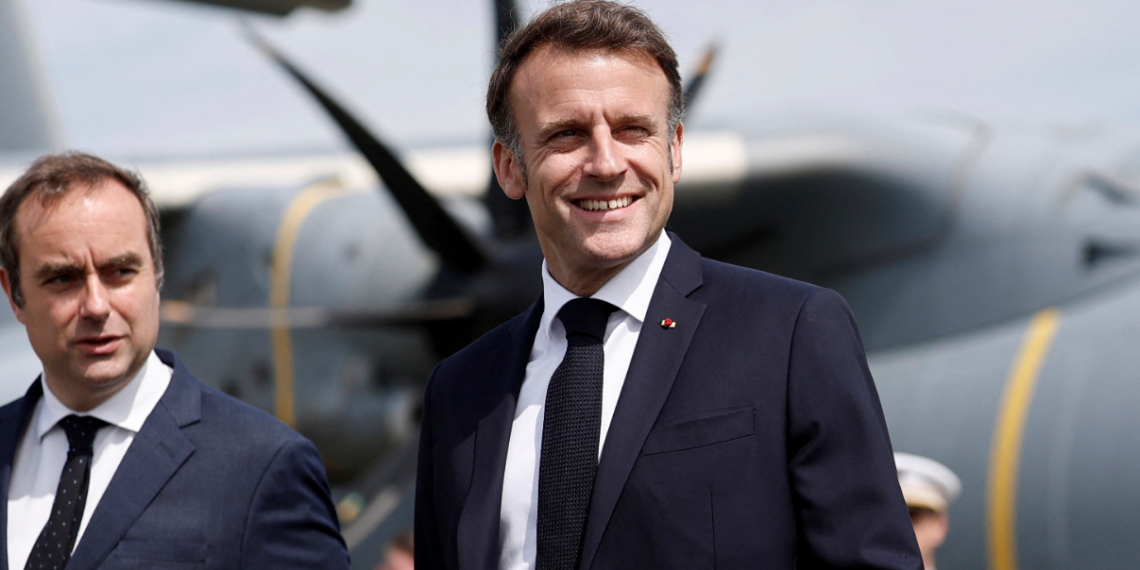 Emmanuel Macron, sa vie de famille “pas équilibrée” : ses rares confidences face à des lycéens