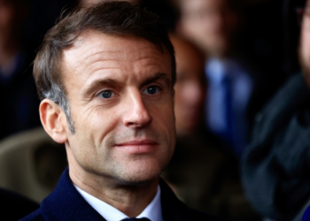 Emmanuel Macron surpris à la cantine d’un lycée : les internautes n’en reviennent pas !