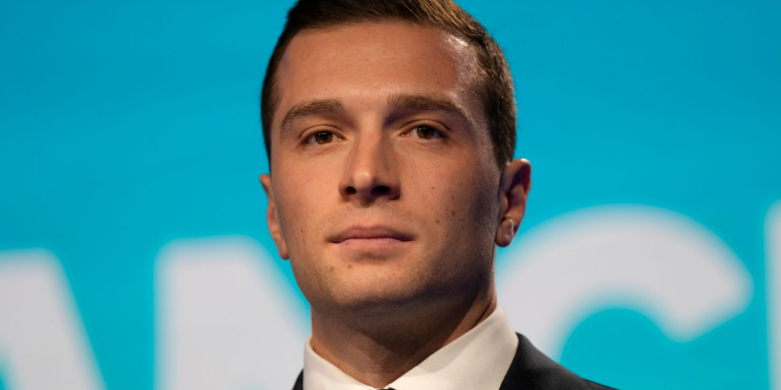 Philippe de Villiers fait une TERRIBLE prédiction à Jordan Bardella : « Vous allez voir que l&rsquo;histoire va… »