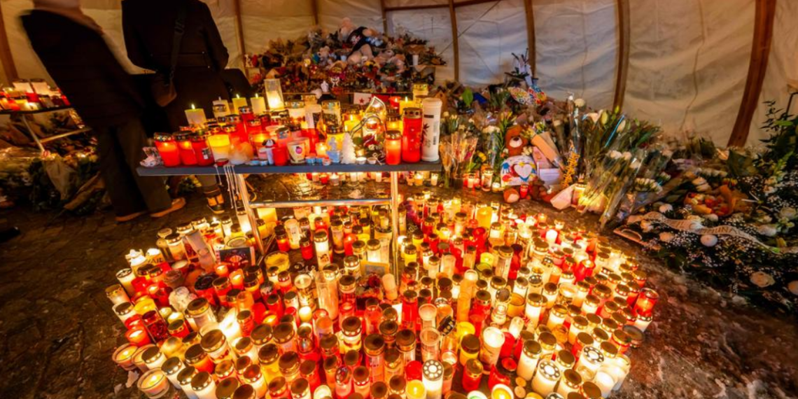 Crans-Montana: un mémorial dédié aux victimes de l&rsquo;incendie a pris feu, une enquête ouverte