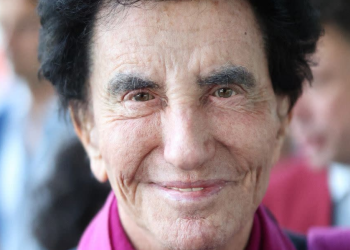 Jack Lang sous protection policière : “Je ne peux pas…”, l’ex-ministre s&rsquo;agace face à ce journaliste