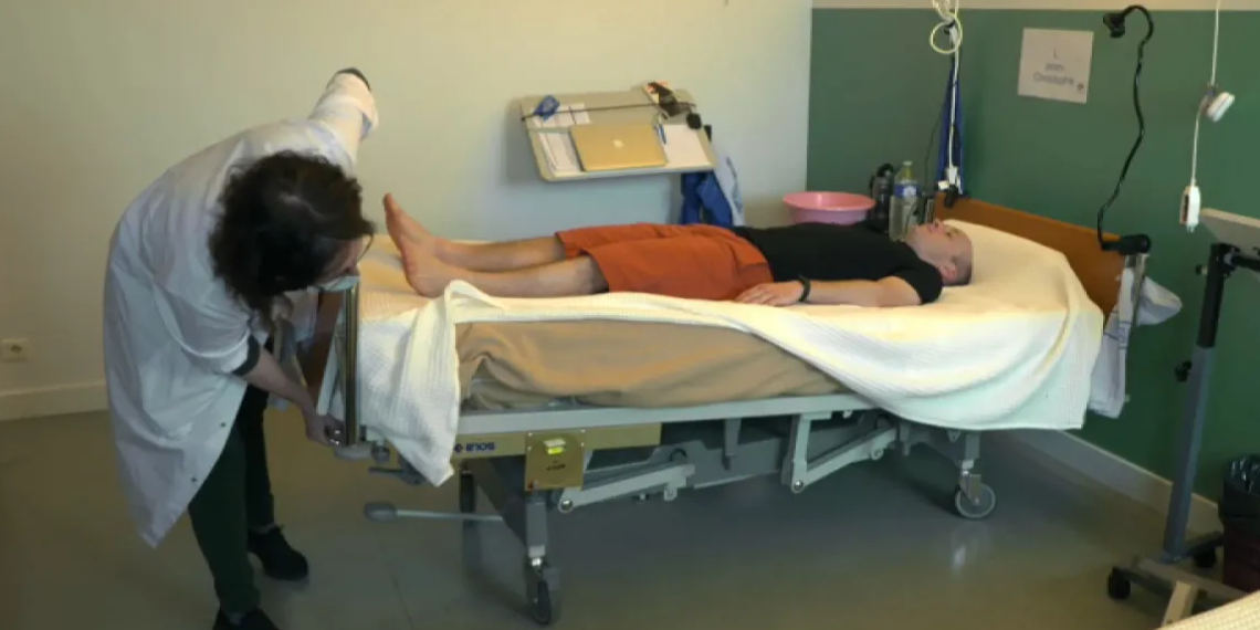 Un institut scientifique recherche dix volontaires pour rester allongé dix jours contre 5.000 euros