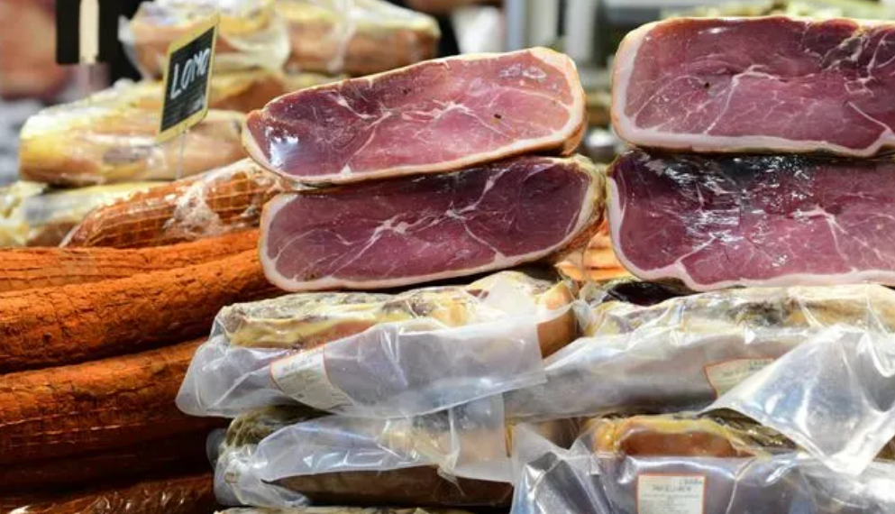 Alimentation : Le gouvernement appelle à « une limitation de la consommation de viande et de charcuterie »
