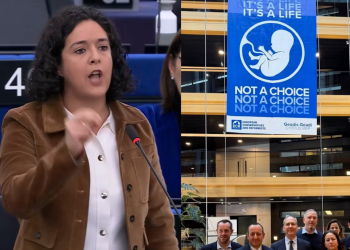 Déployée au Parlement européen, une banderole anti-IVG fait hurler ces eurodéputés français
