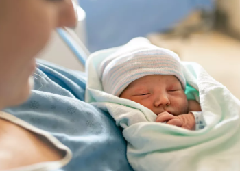 Baisse de la natalité: quelles mesures pour parvenir à « une révolution de la politique familiale »?