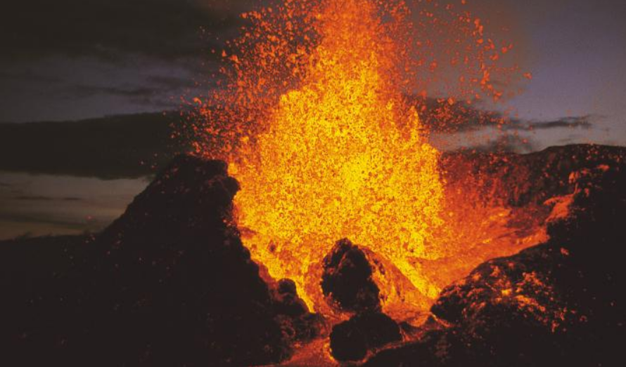 La Réunion: le Piton de la Fournaise entre en éruption pour la deuxième fois depuis le début de l&rsquo;année