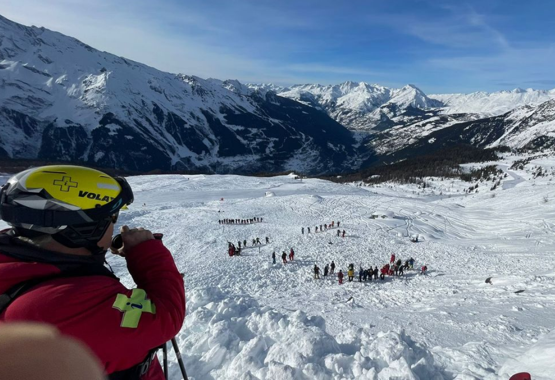 Trois personnes décèdent dans une avalanche sur le domaine de Val d’Isère 3 Trois personnes décèdent dans une avalanche sur le domaine de Val d’Isère Capture decran 2026 02 13 201045