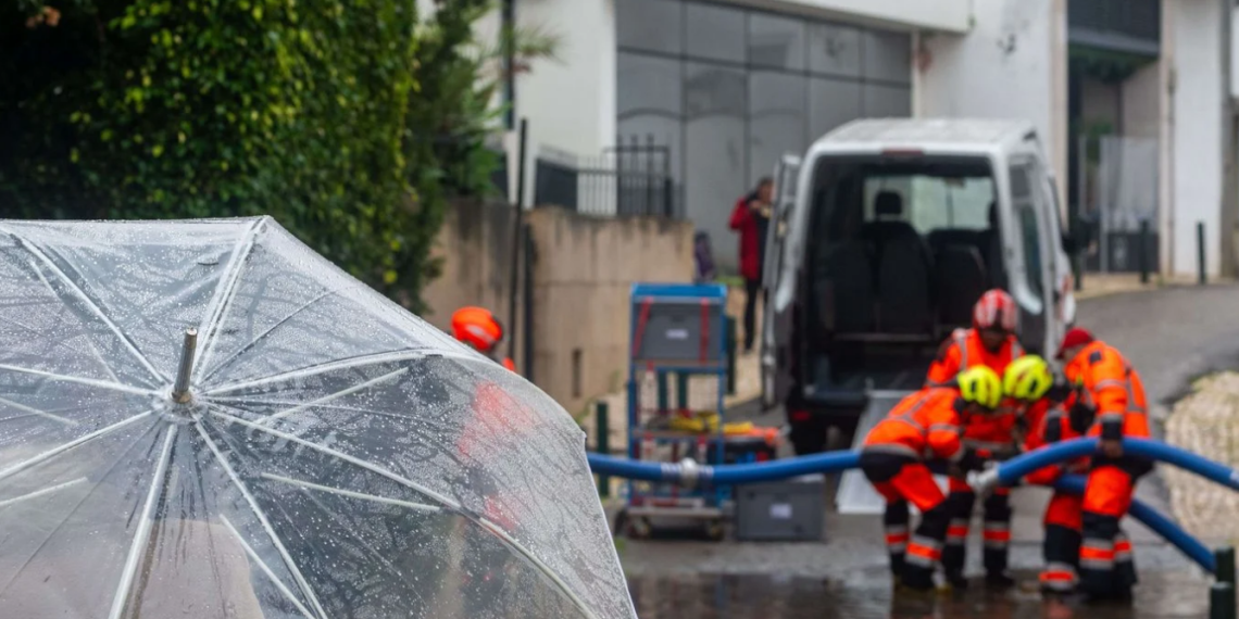 Inondations : un couple de sexagénaires retrouvé sans vie dans sa voiture 3 Inondations : un couple de sexagénaires retrouvé sans vie dans sa voiture Inondations : un couple de sexagénaires retrouvé sans vie dans sa voiture