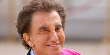 « Comme nourrir un monstre » : une ex-collaboratrice balance sur Jack Lang et ses méthodes en pleine polémique