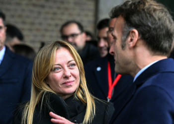 Macron demande à Meloni d&rsquo;arrêter de « commenter ce qui se passe chez les autres » après le décès de Quentin