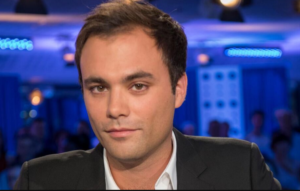 Charles Consigny en couple avec Guillaume, il l’a présenté à ses parents : « Il est le premier à avoir cet honneur ! » 4 Charles Consigny en couple avec Guillaume, il l’a présenté à ses parents : « Il est le premier à avoir cet honneur ! » Capture decran 2026 02 20 160832