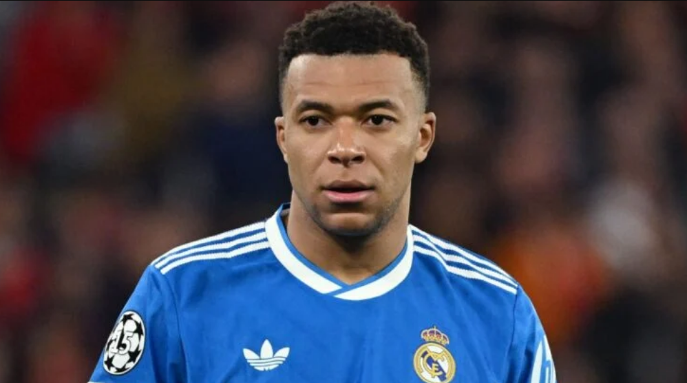 "C'est compliqué d'être la copine de Kylian Mbappé" : révélations chocs sur sa vie amoureuse 4 "C'est compliqué d'être la copine de Kylian Mbappé" : révélations chocs sur sa vie amoureuse Capture decran 2026 02 20 173002