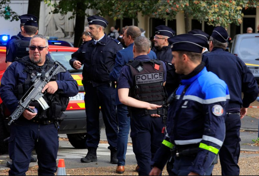 Tour Montparnasse, Sciences Po… plusieurs sites évacués après une alerte... 4 Tour Montparnasse, Sciences Po… plusieurs sites évacués après une alerte... Capture decran 2026 02 20 201308